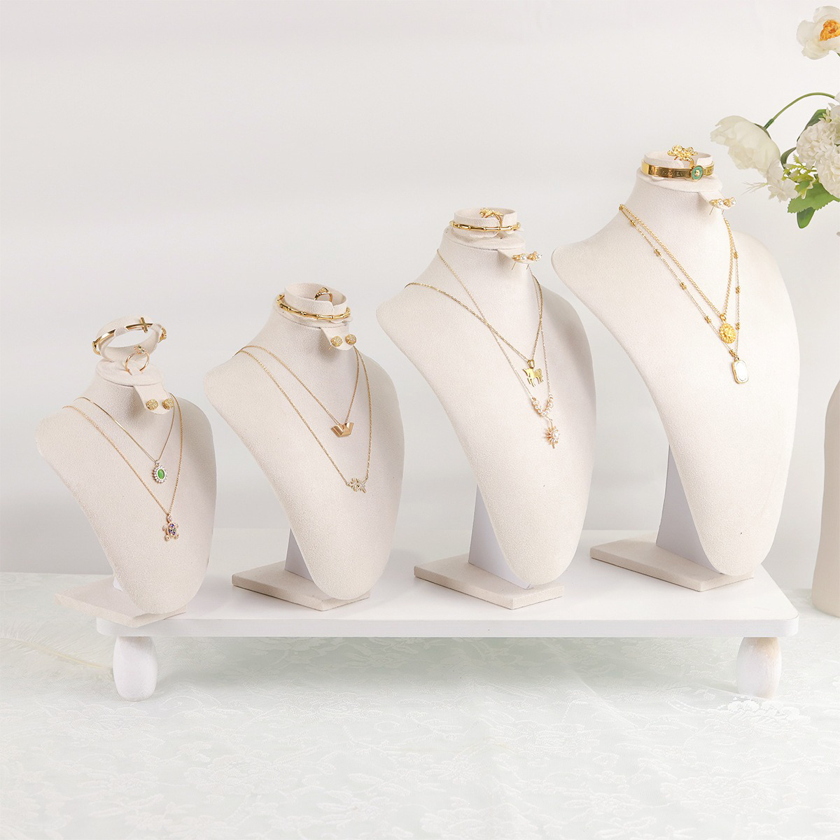 Бархатные бюсты для демонстрац – обзор и цена Body Jewelry Holder