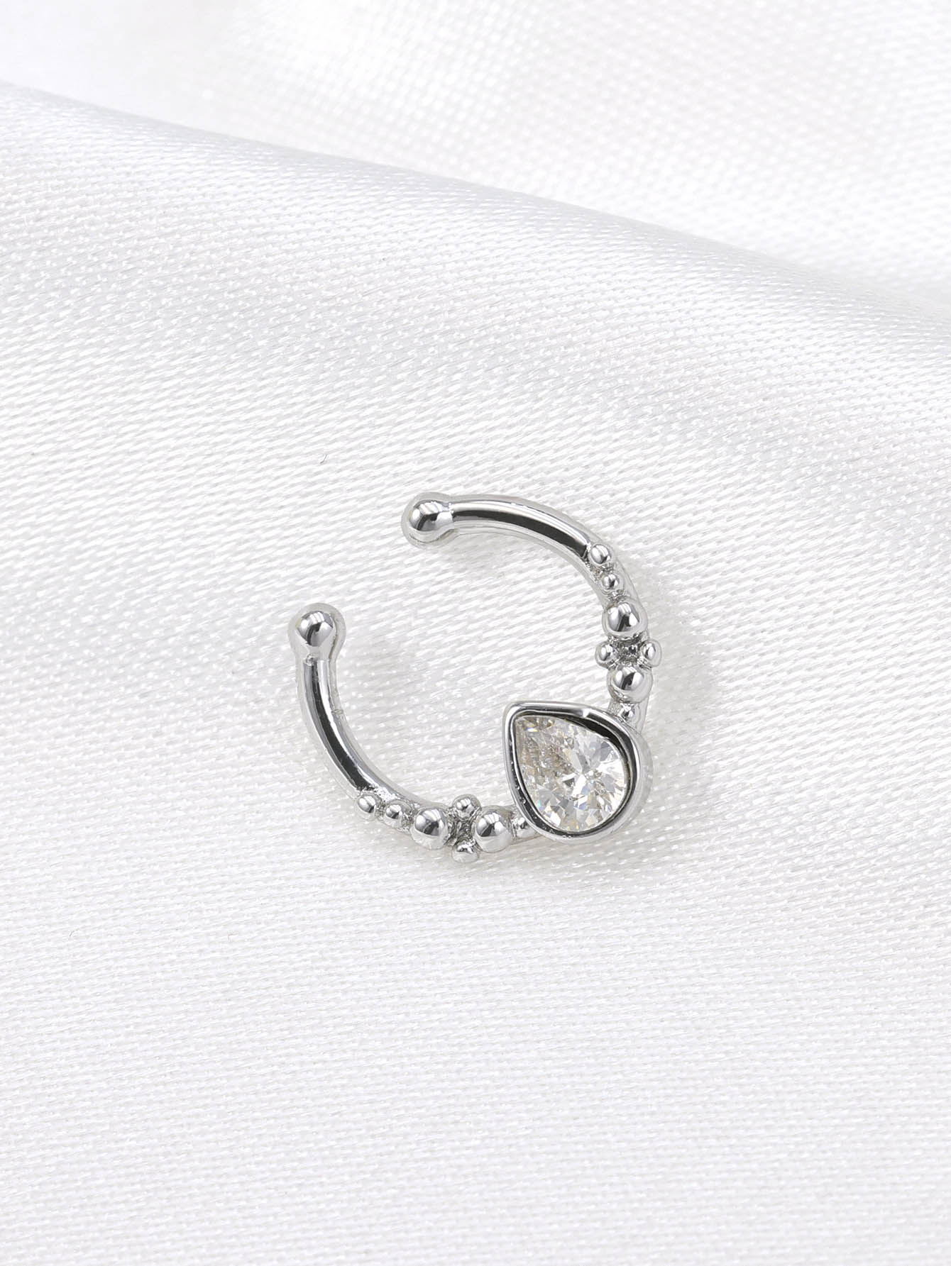 Женское кольцо в форме подковы – обзор и цена Body Jewelry Nose Studs