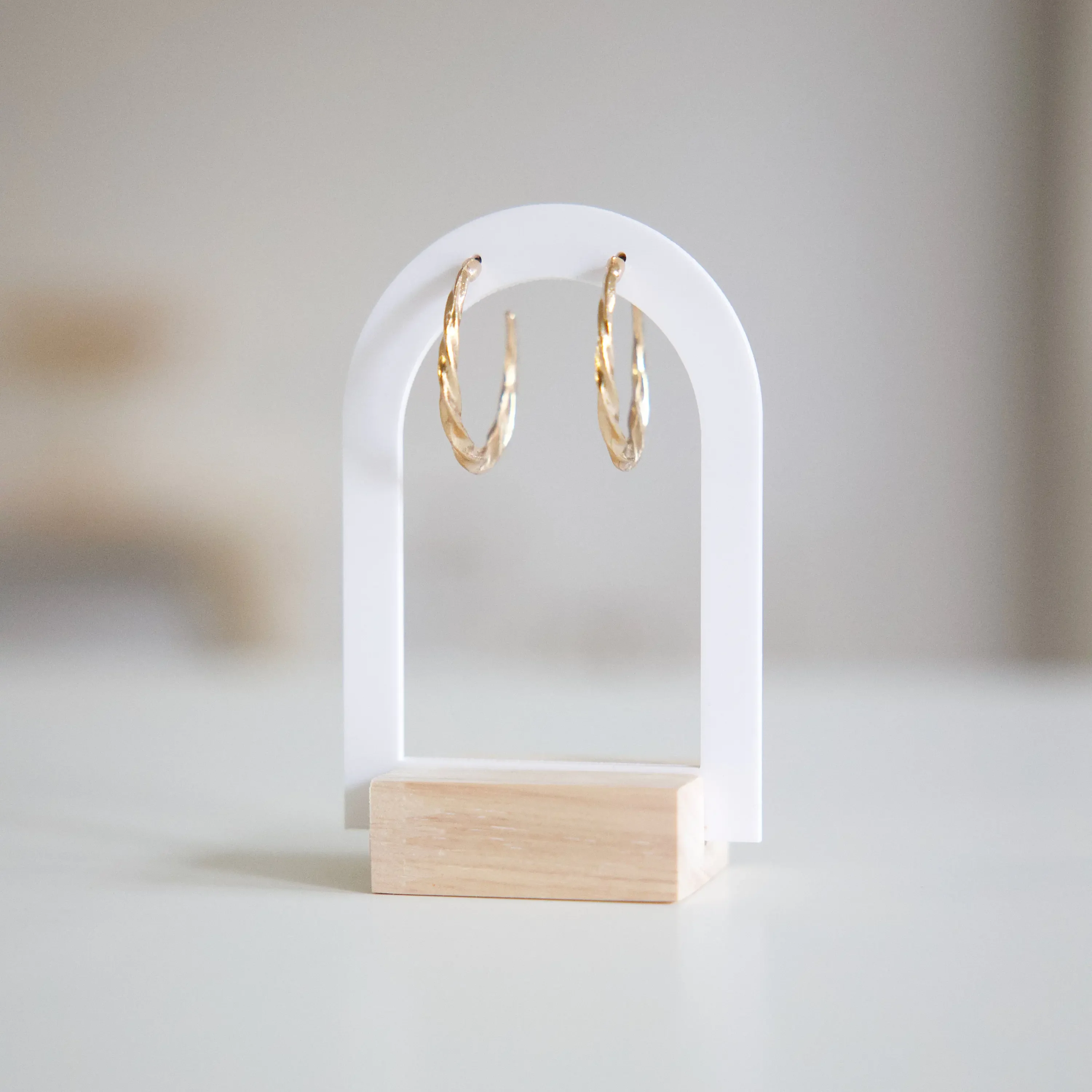 Акриловый держатель для сереже – обзор и цена Body Jewelry Holder